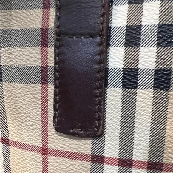 Burberry Vintage Haymarket Check Tote Bag in Coated Canvas and Leather - Picture 14 of 15